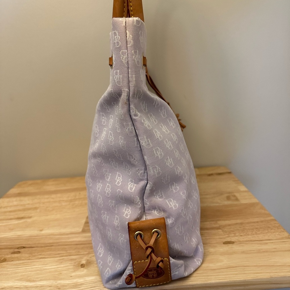 Dooney & Bourke EUC Lavender and Tan Signature Tote Bag - Picture 4 of 7